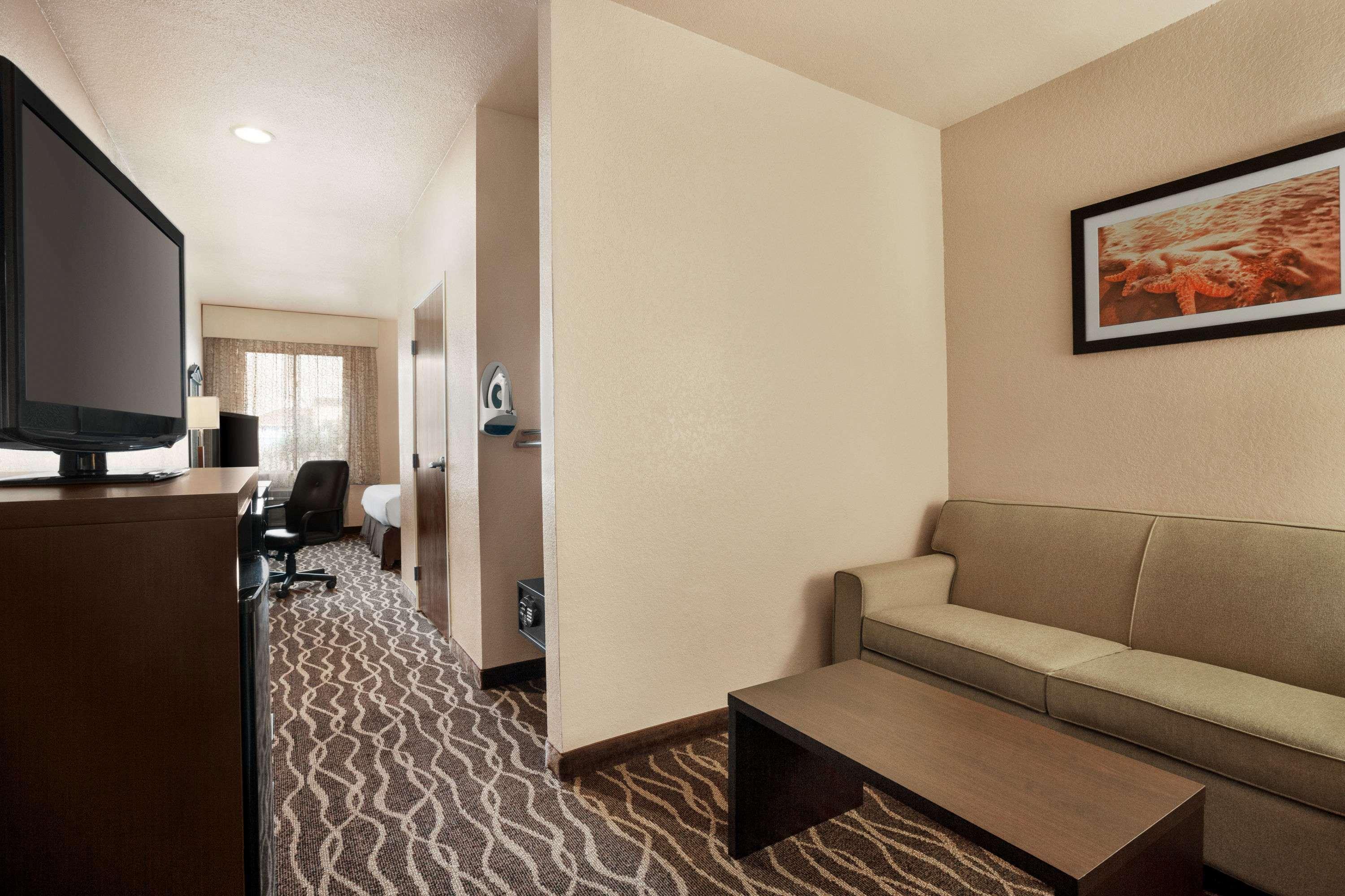 Baymont By Wyndham Clute Lake Jackson מראה חיצוני תמונה